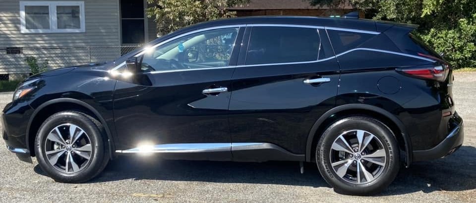 Black Nissan Murano detailed exterior