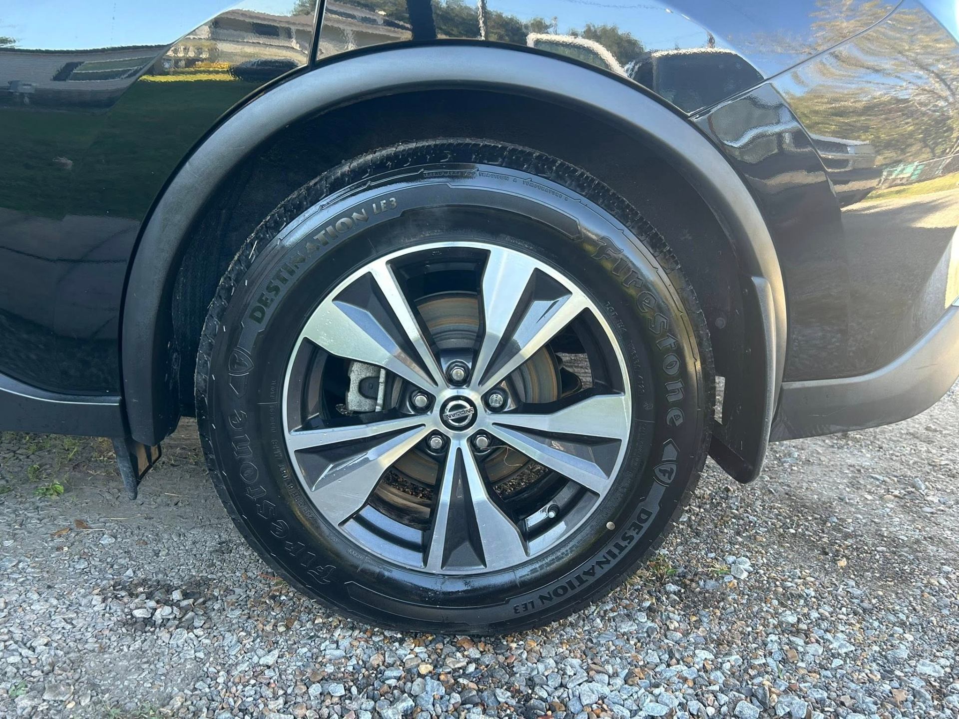 Nissan wheel with restored tire dressing